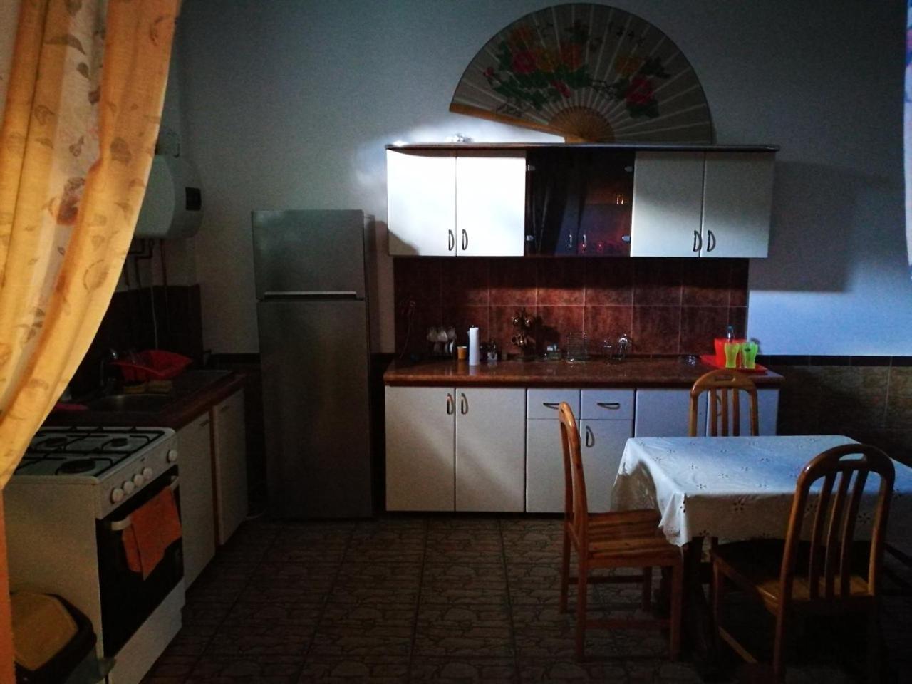 Novaci-Străini Pensiunea Remus酒店 外观 照片